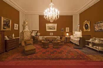 Schonbrunn Palace, Emperor Franz Joseph Bedroom.jpg