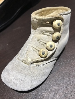 baby shoes 2.JPG
