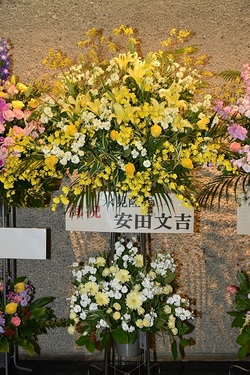 flowers stand b.yasuda.JPG