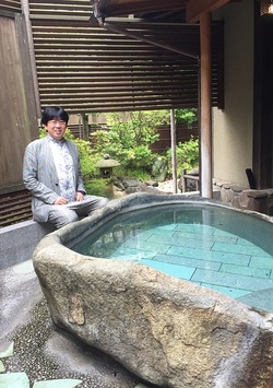 takac kangetu open-air spring bath 1.JPG