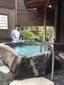 takac kangetu open-air spring bath 2.JPG